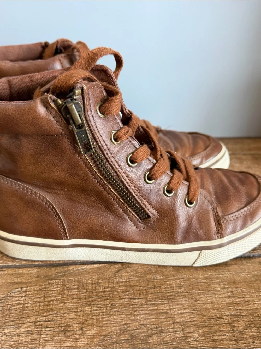Old Navy Brown High-Top Kids Boots with Side Zip